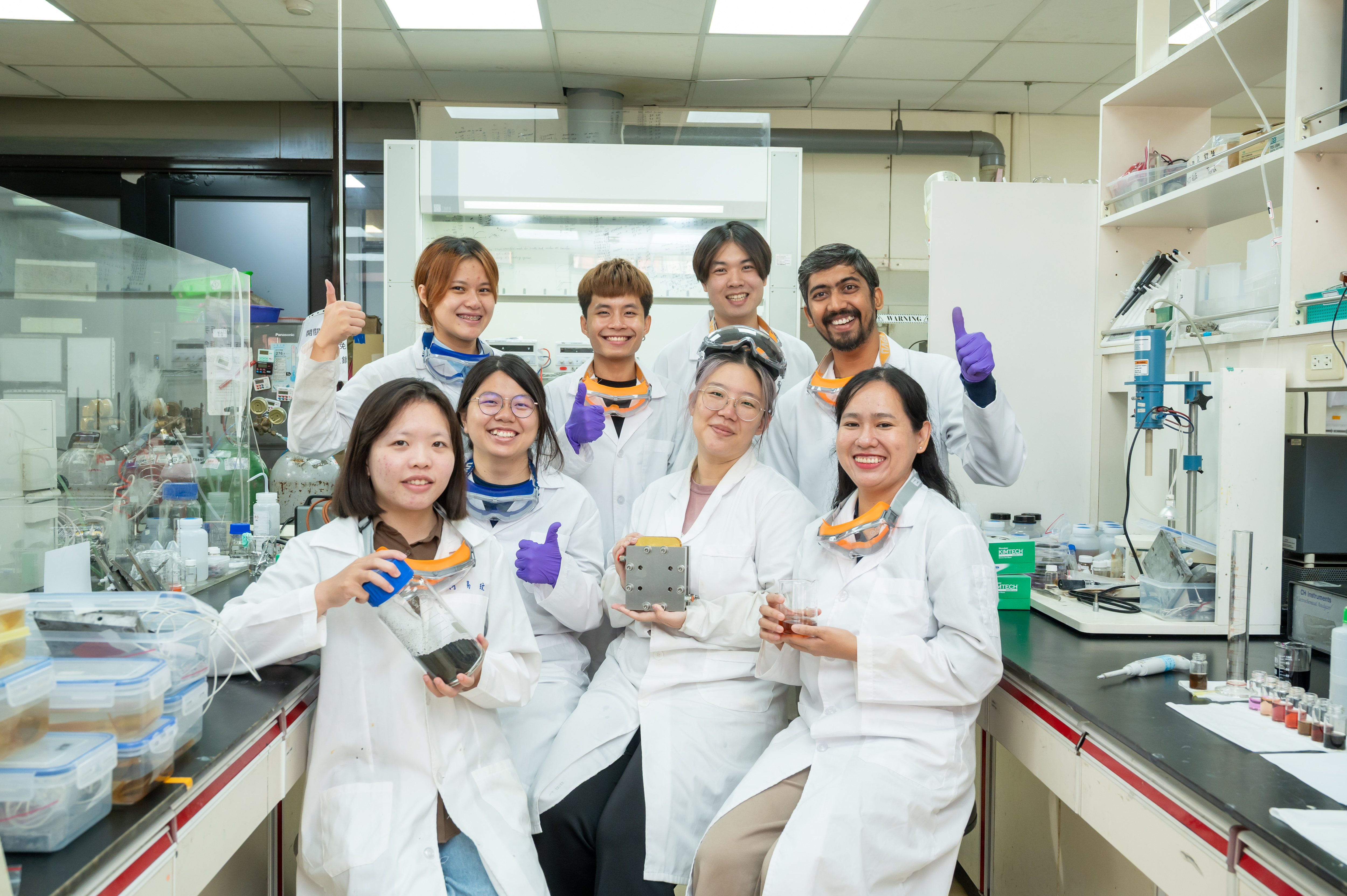 實驗室氛圍 1.jpg