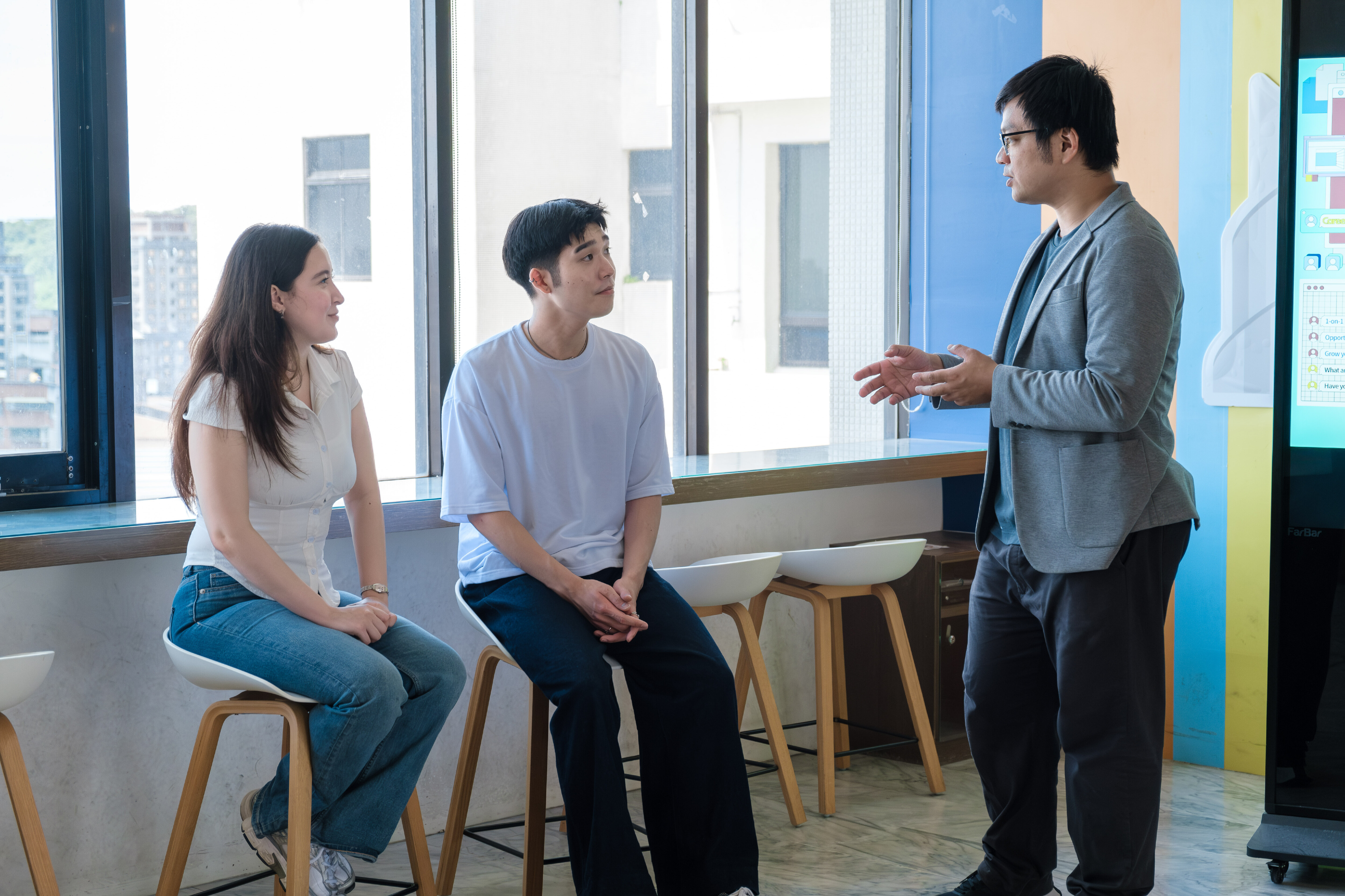 國際處氛圍 1.jpg