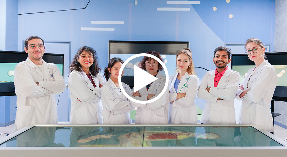 8 NCKU Medical Students.jpg